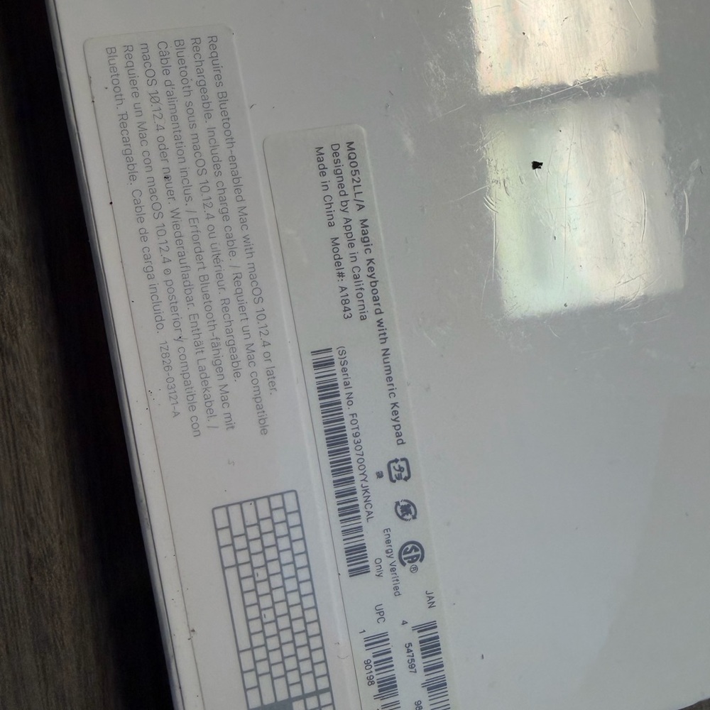 Apple Magic Keyboard with Numeric Keypad — White - Picture 3 of 4